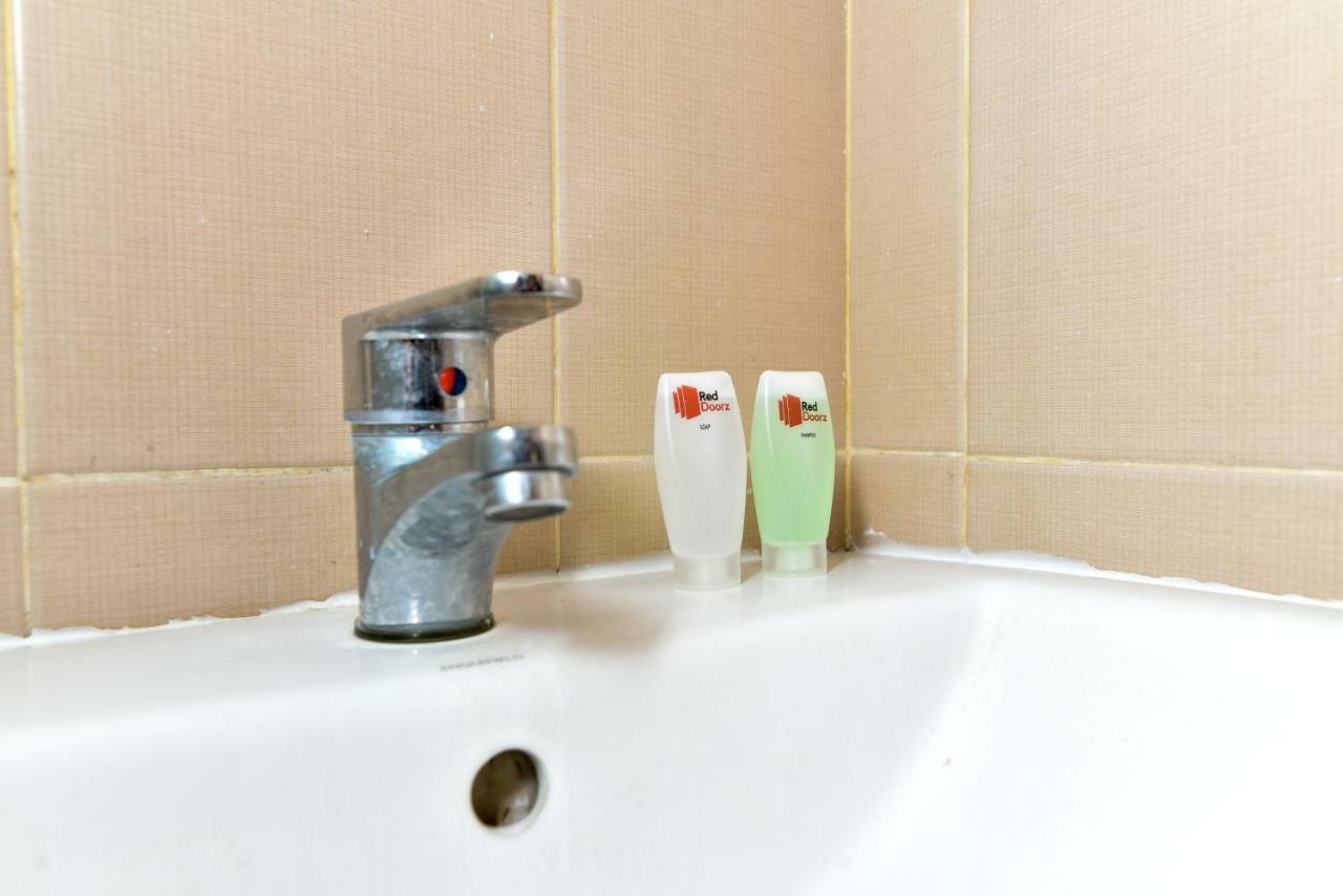 Hotel Reddoorz Near Legian Street Kuta Lombok Zewnętrze zdjęcie