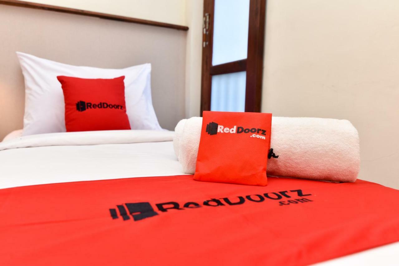 Hotel Reddoorz Near Legian Street Kuta Lombok Zewnętrze zdjęcie